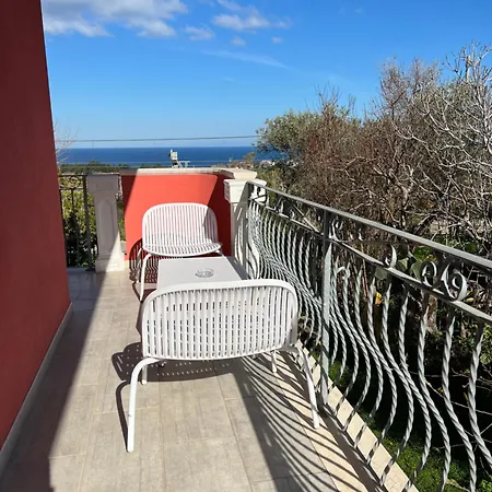 Hotel Borgo Di Santa Barbara 4*