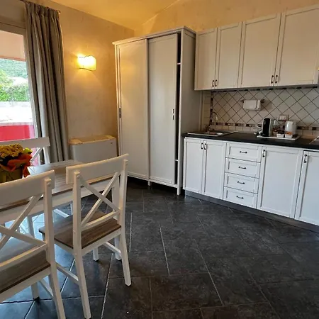 Borgo Di Santa Barbara 4*