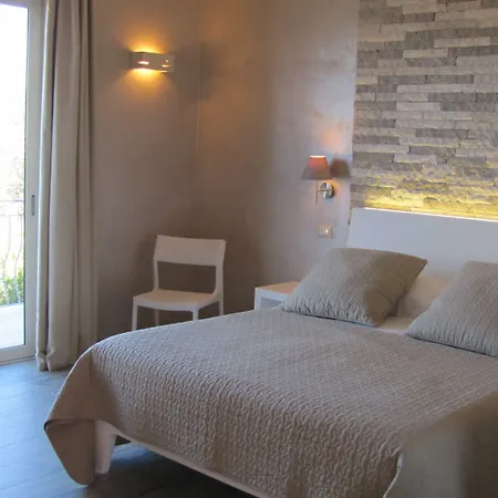 博尔戈迪圣巴巴拉酒店 酒店