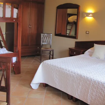 Borgo Di Santa Barbara 4* 산타도메니카