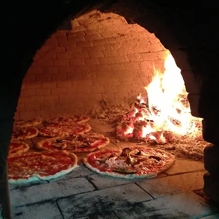 Borgo Di Santa Barbara 호텔