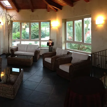 فندق Borgo Di Santa Barbara سانتا دومينيكا