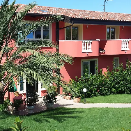 Borgo Di Santa Barbara מלון