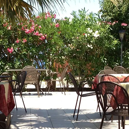 博尔戈迪圣巴巴拉酒店 酒店 4*