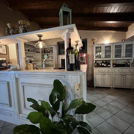 博尔戈迪圣巴巴拉酒店 酒店