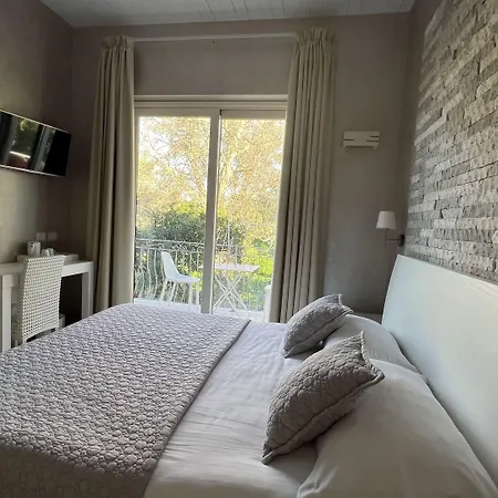 Borgo Di Santa Barbara 4*