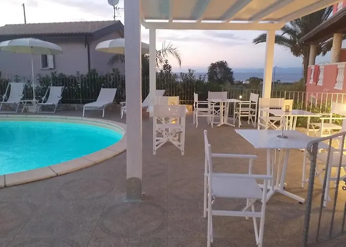 מלון Borgo Di Santa Barbara סנטה דומניקה