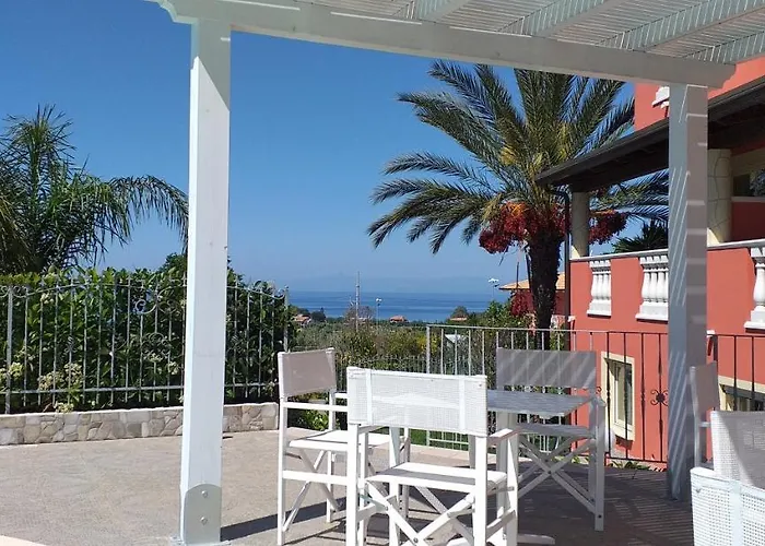 Borgo Di Santa Barbara מלון