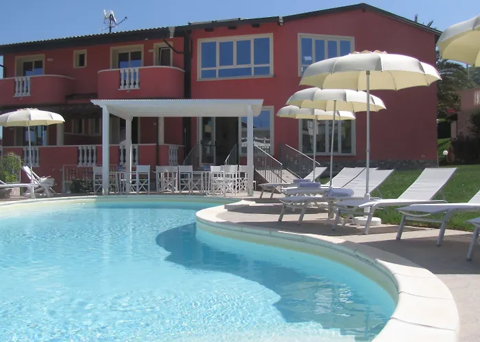 Borgo Di Santa Barbara סנטה דומניקה