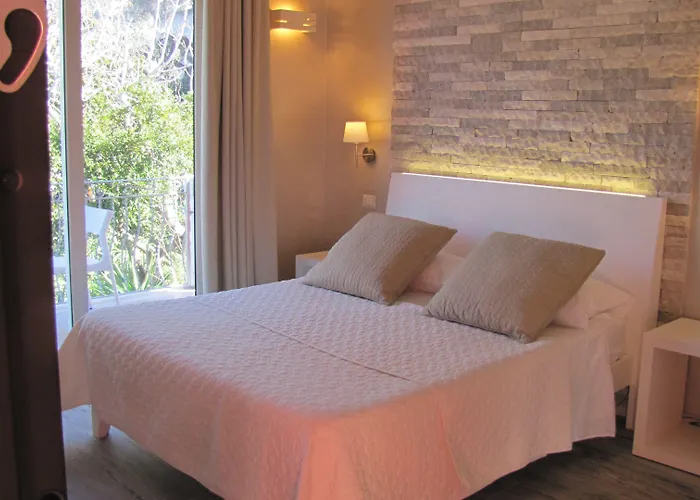 Borgo Di Santa Barbara מלון