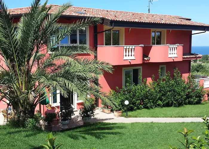 Borgo Di Santa Barbara מלון