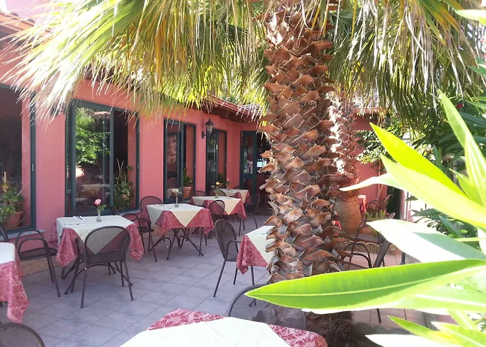 מלון Borgo Di Santa Barbara סנטה דומניקה