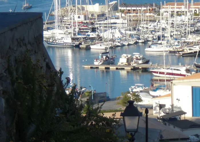 מלון Borgo Di Santa Barbara