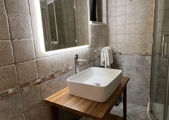 מלון Borgo Di Santa Barbara סנטה דומניקה