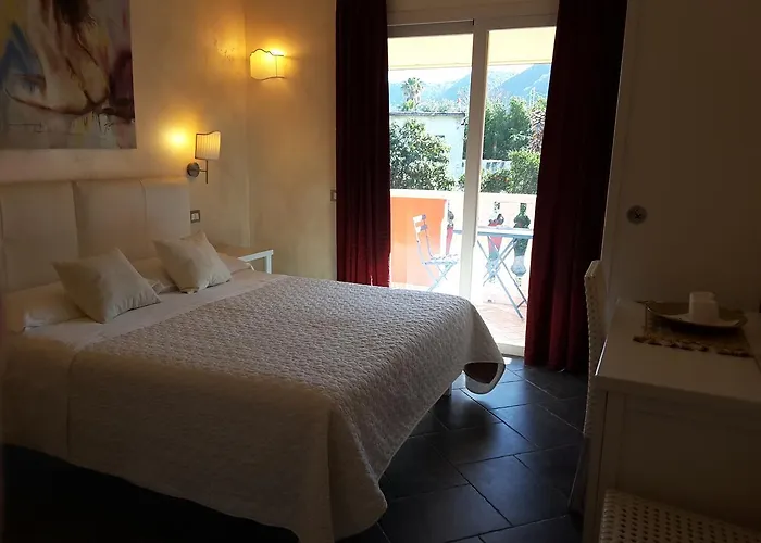 מלון Borgo Di Santa Barbara