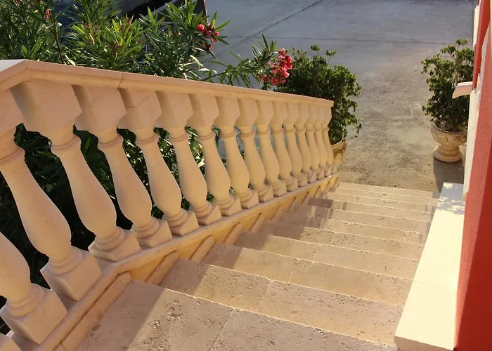 Borgo Di Santa Barbara מלון